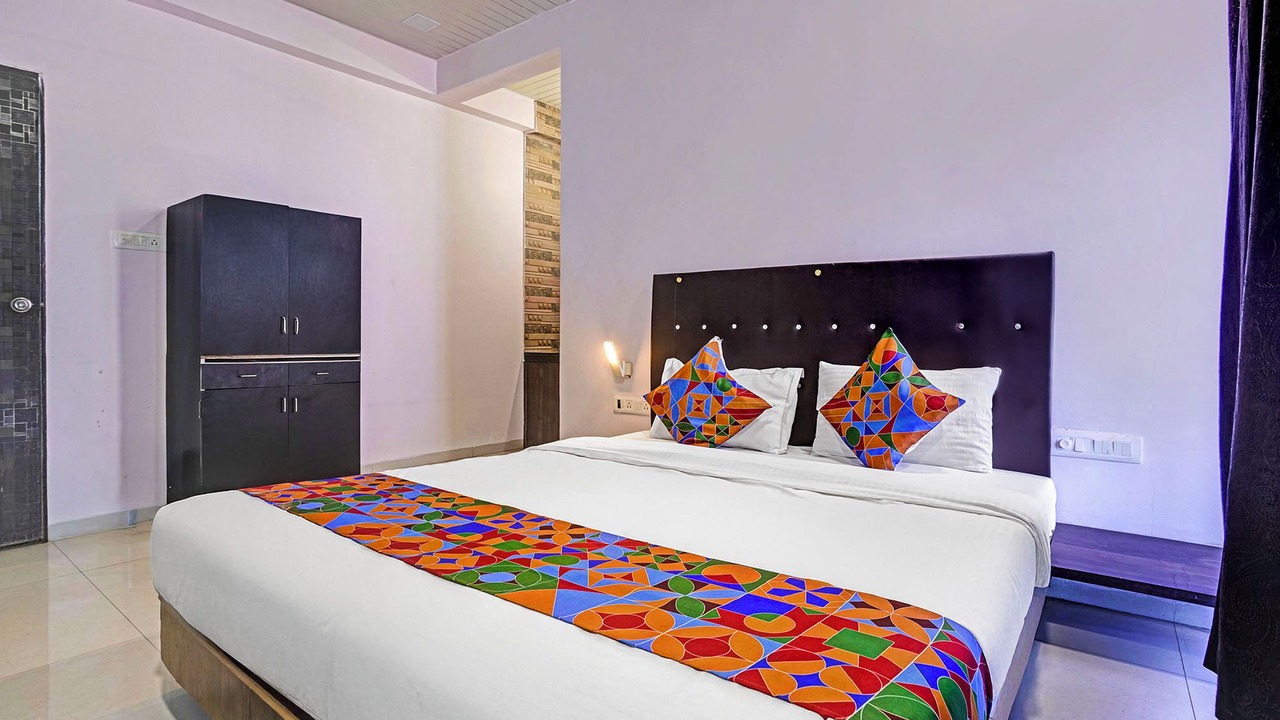 Photo of Bedroom in Mahabaleshwar