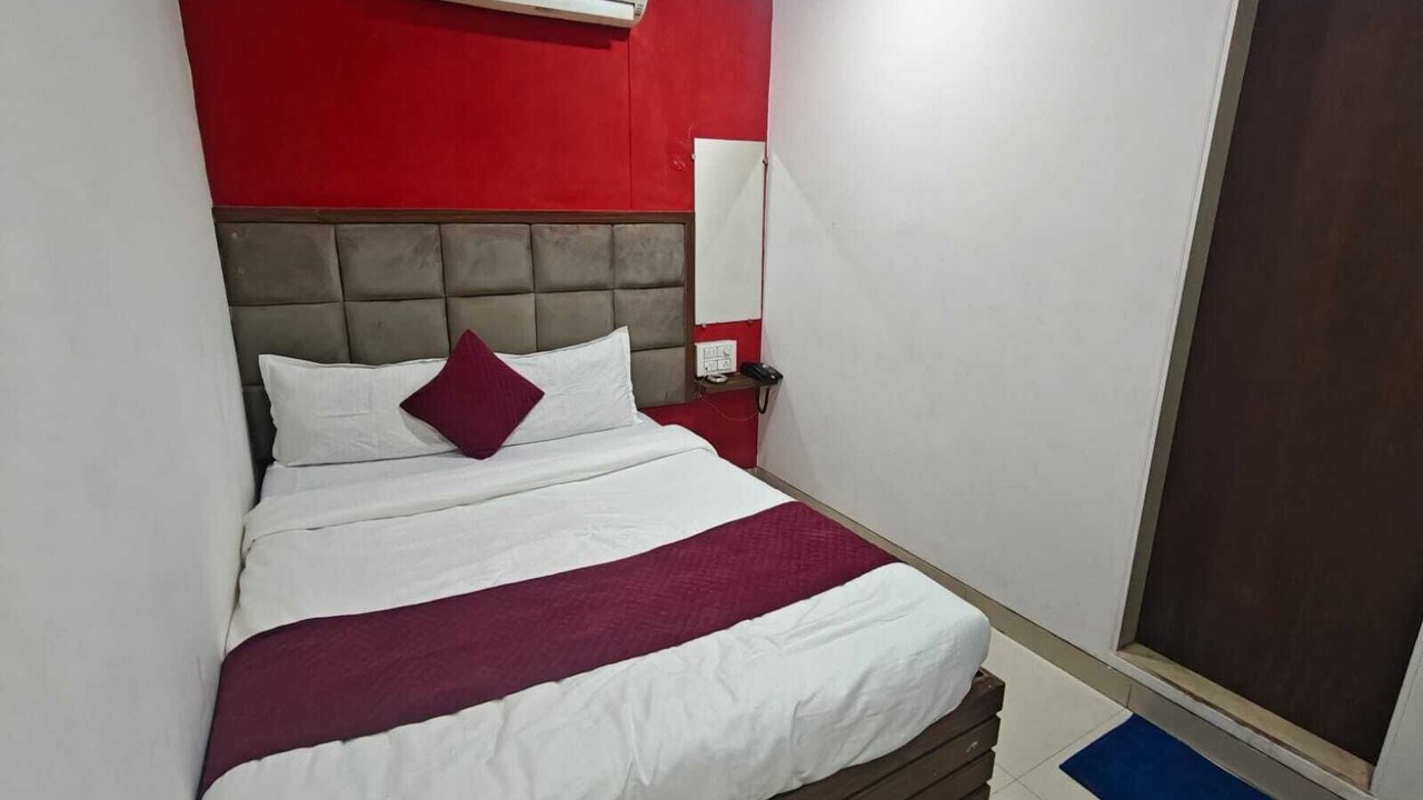 Photo of Bedroom in Jogeshwari West
