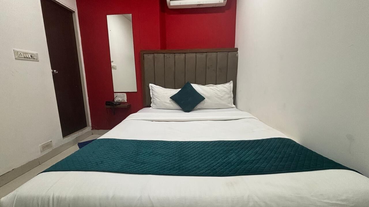Photo of Bedroom in Jogeshwari West