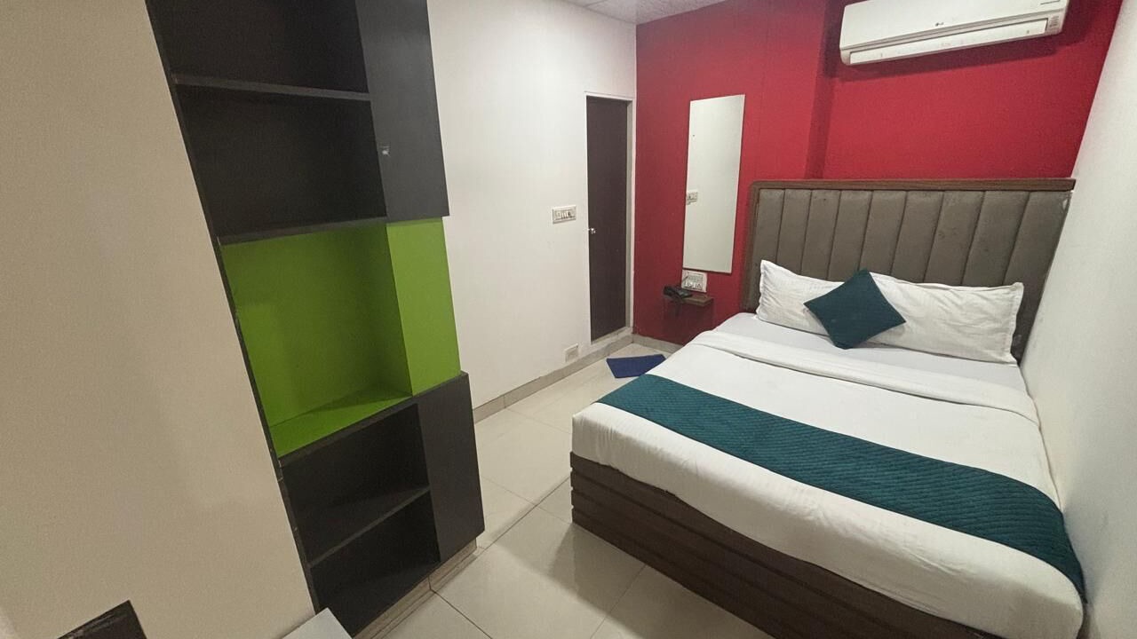 Photo of Bedroom in Jogeshwari West