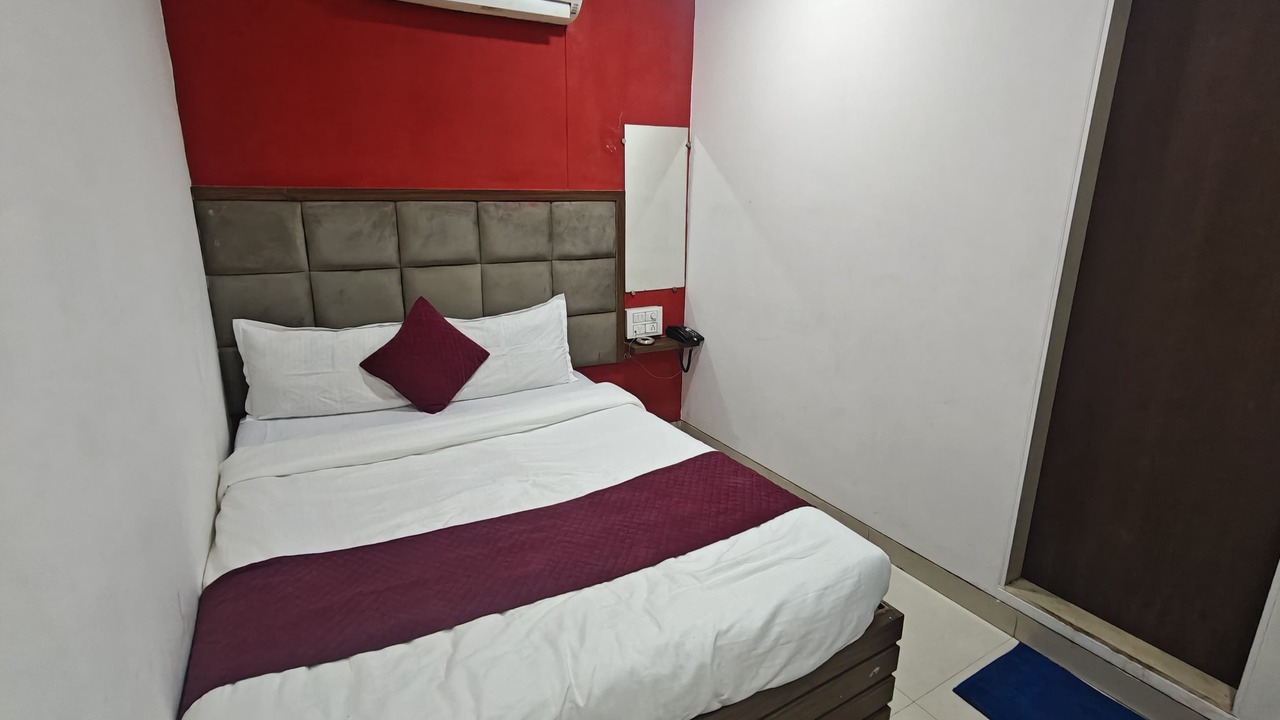 Photo of Bedroom in Jogeshwari West