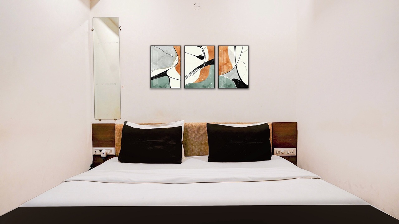 Photo of Bedroom in Rajkot