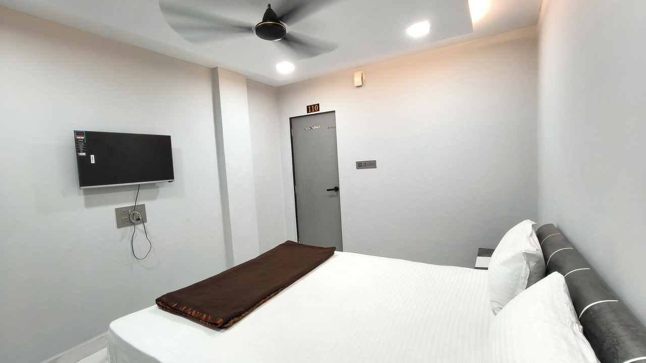 Photo of Bedroom in Surat District