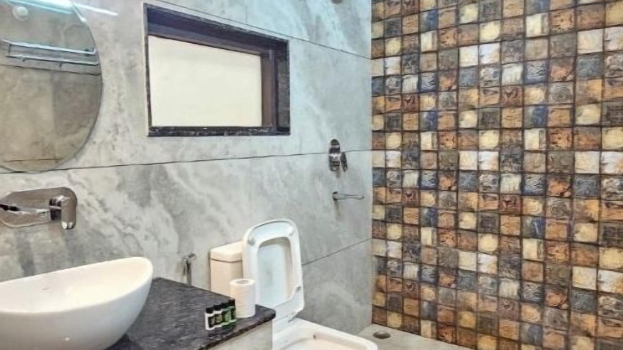 Photo of Bathroom in Mallital