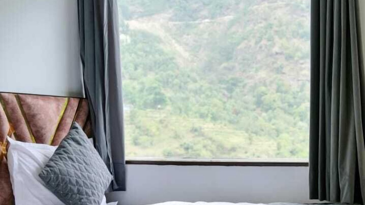 Photo of Bedroom in Narainkoti