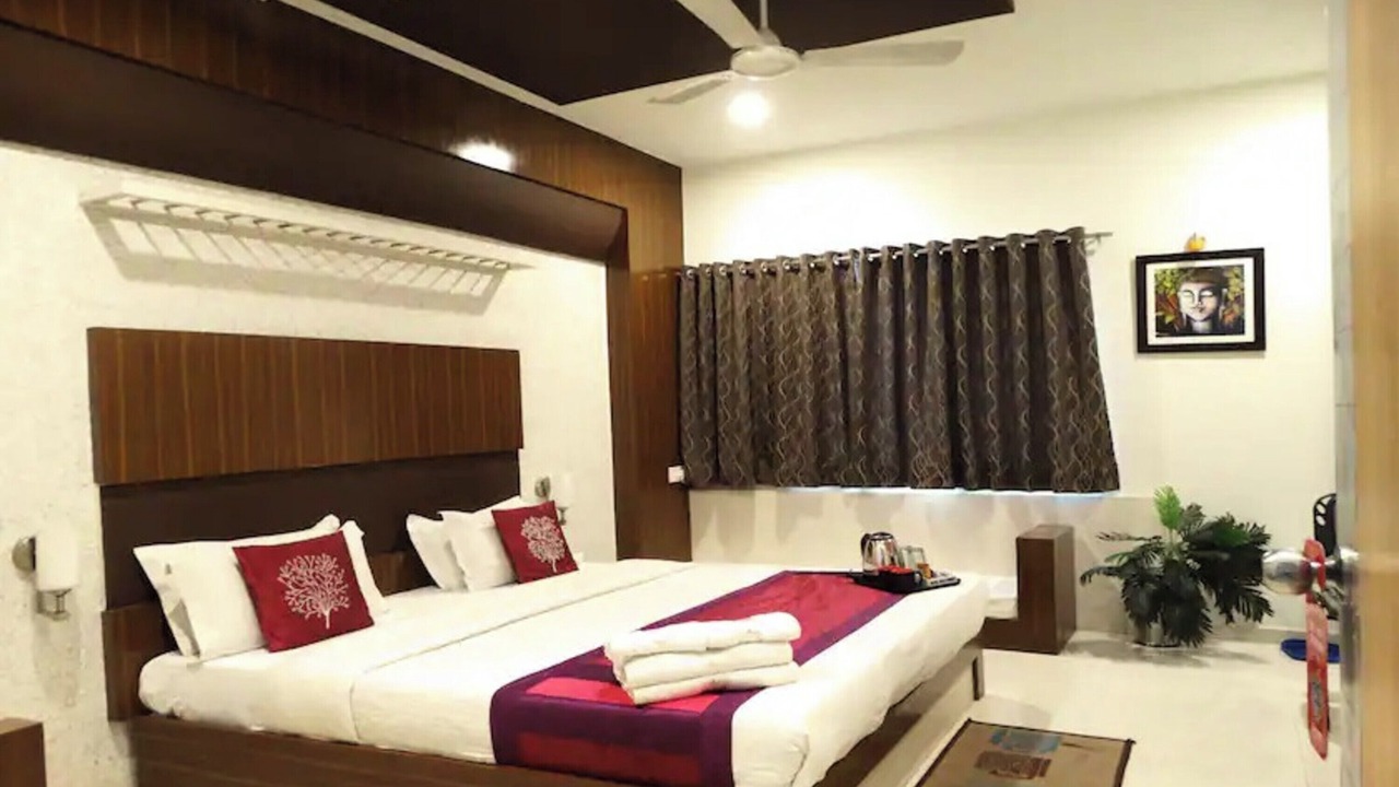 Photo of Bedroom in Rajkot