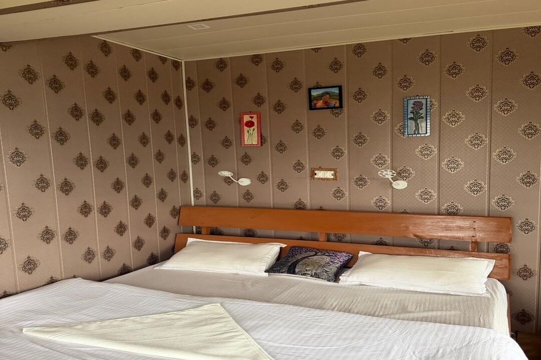 Photo of Bedroom in Mukteshwar
