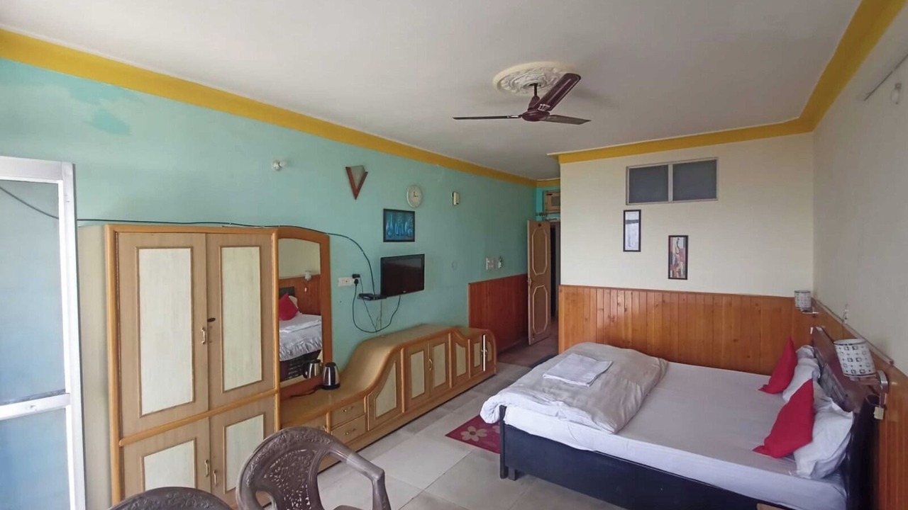 Photo of Bedroom in Tehri