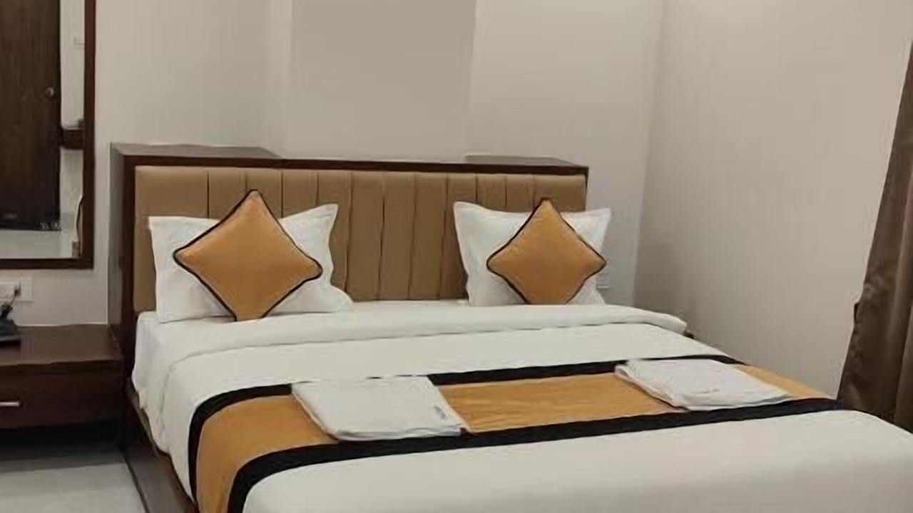 Photo of Bedroom in Daulatabad