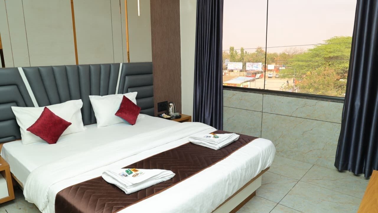 Photo of Bedroom in Jath