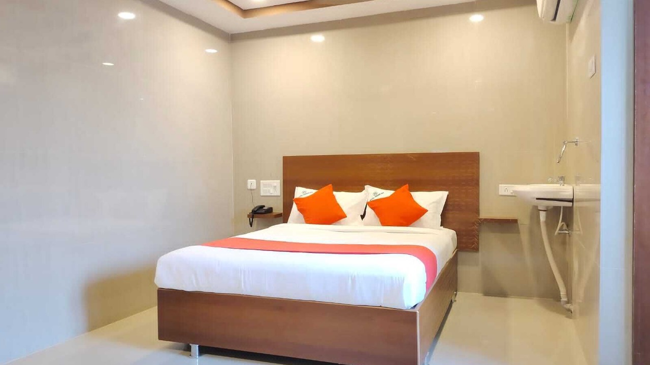 Photo of Bedroom in Warangal
