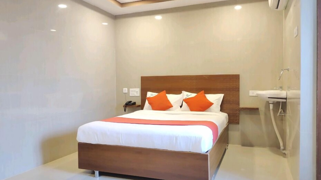 Photo of Bedroom in Warangal