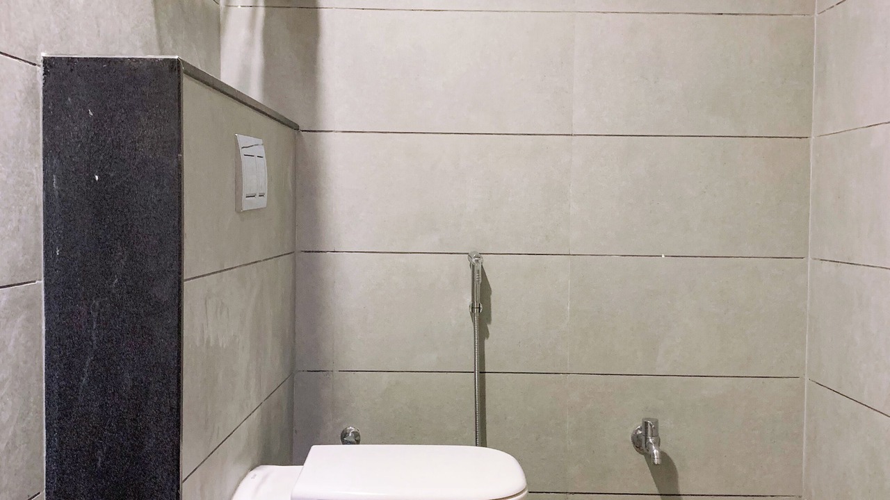 Photo of Bathroom in Dharapuram
