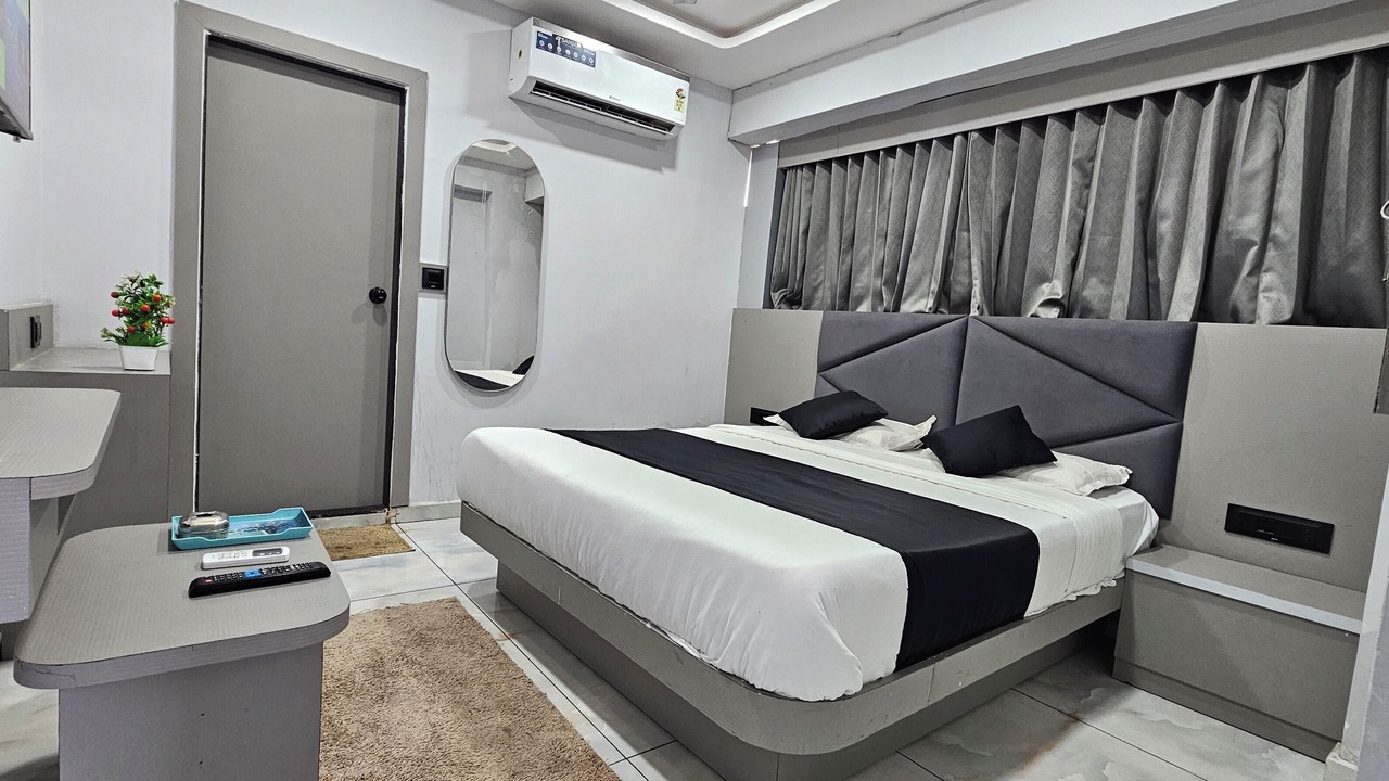 Photo of Bedroom in Bopal