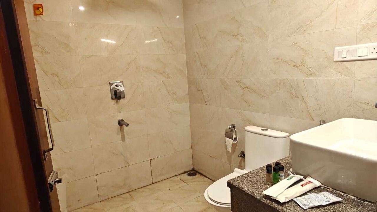 Photo of Bathroom in Tapovan