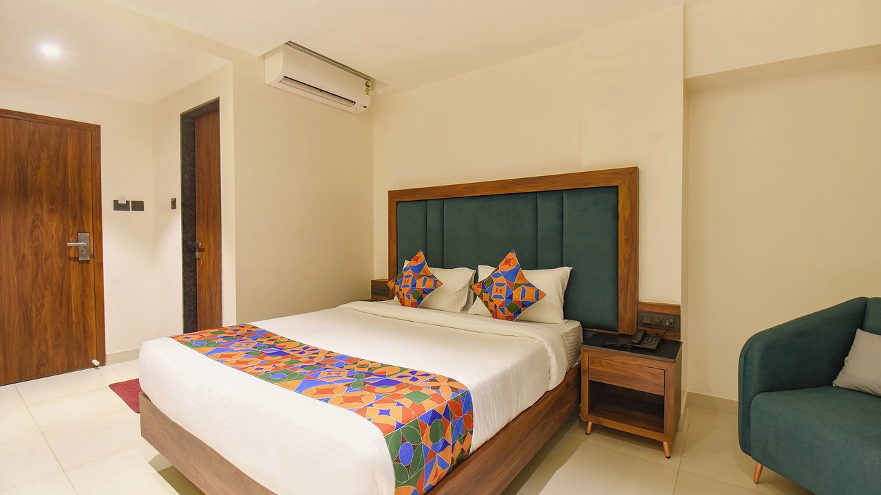 Photo of Bedroom in Karve Nagar