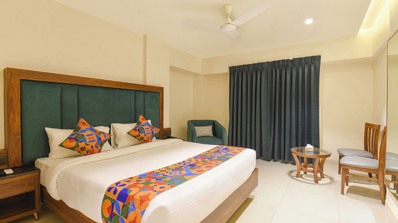 Photo of Bedroom in Karve Nagar
