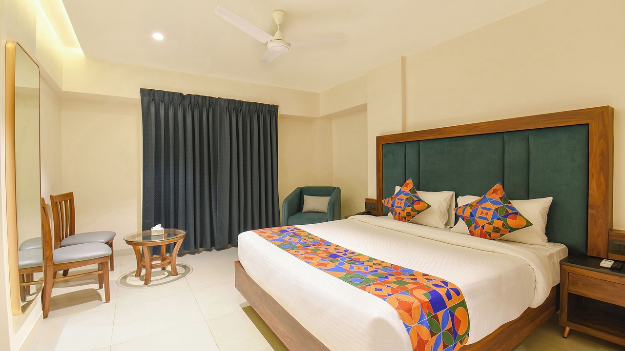 Photo of Bedroom in Karve Nagar
