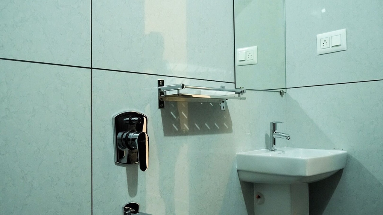 Photo of Bathroom in Murudeshwara
