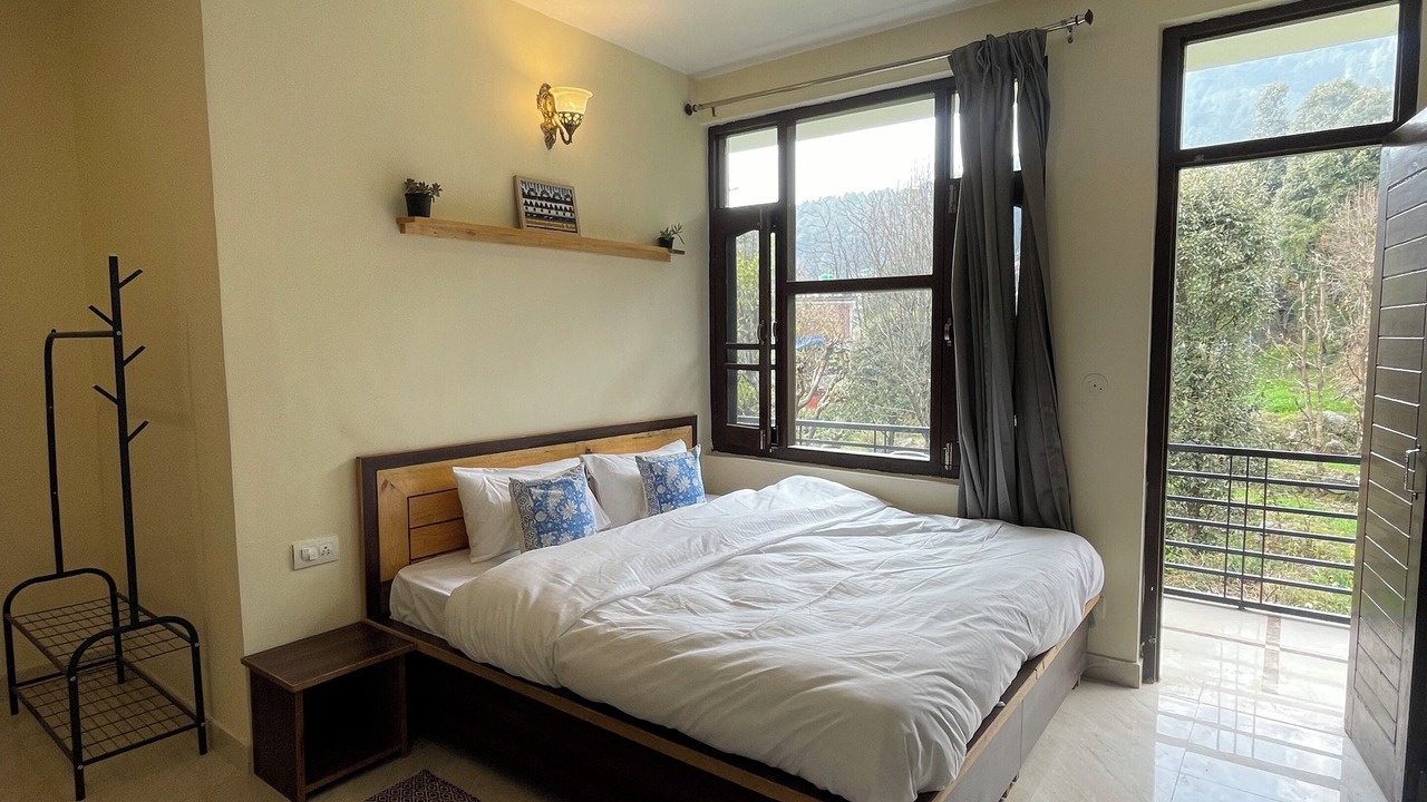 Photo of Bedroom in Bhagsu Nag