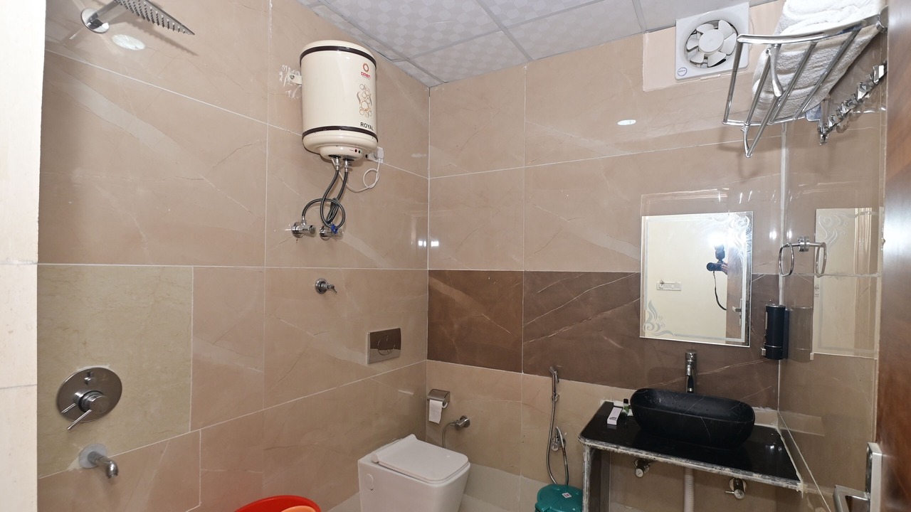Photo of Bathroom in Lansdowne