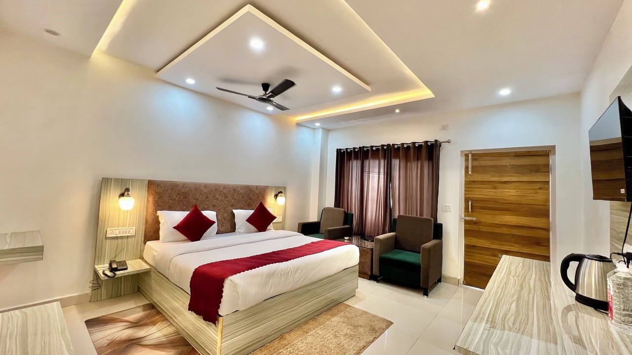 Photo of Bedroom in Lansdowne