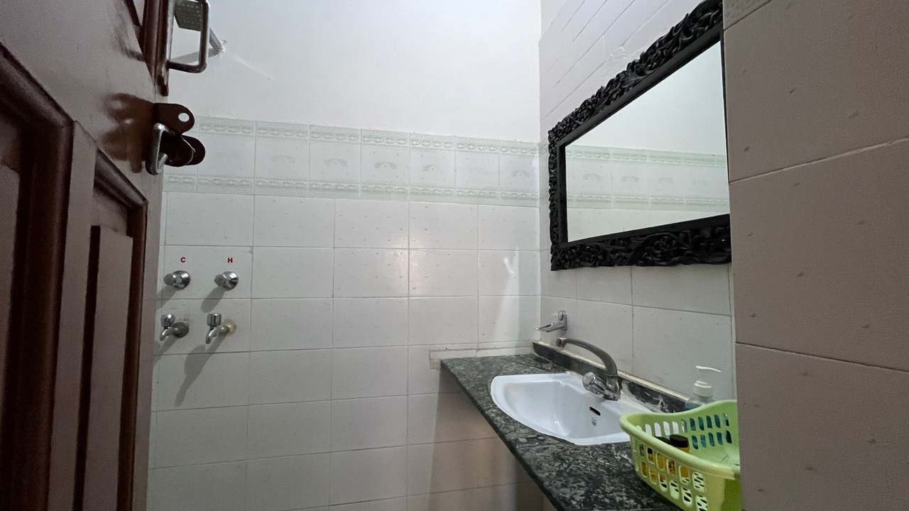 Photo of Bathroom in Amar Sagar Pol