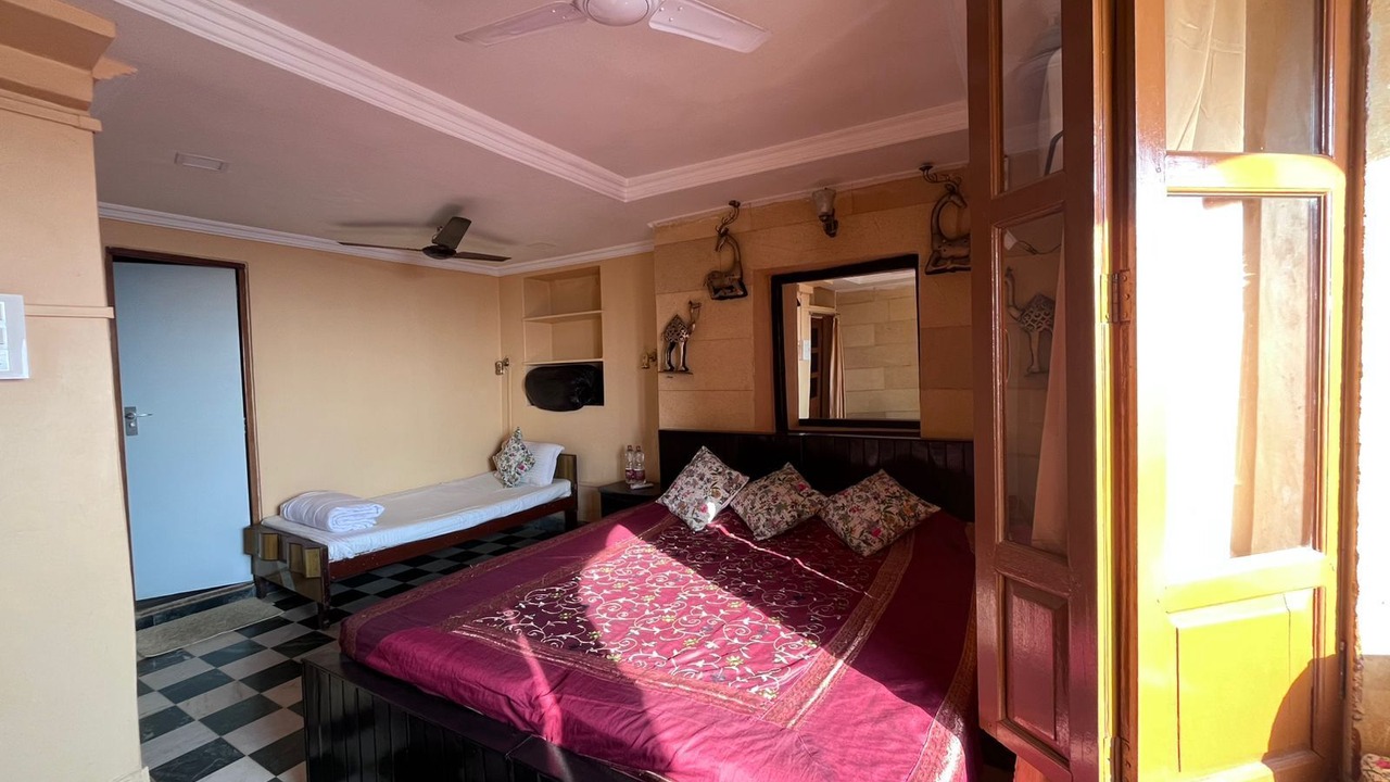 Photo of Bedroom in Amar Sagar Pol
