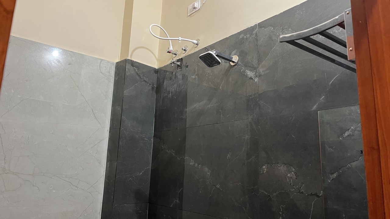 Photo of Bathroom in Ashta