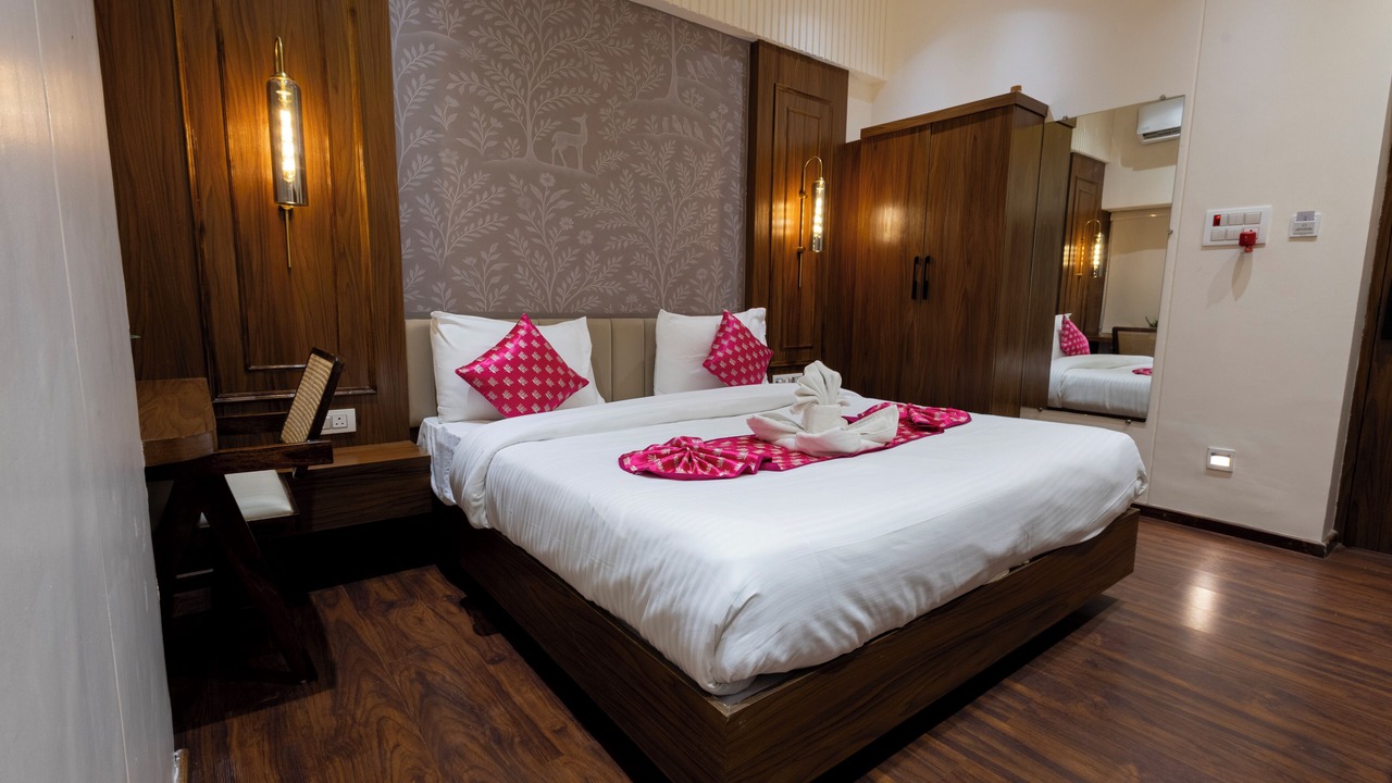 Photo of Bedroom in Mahmoorganj