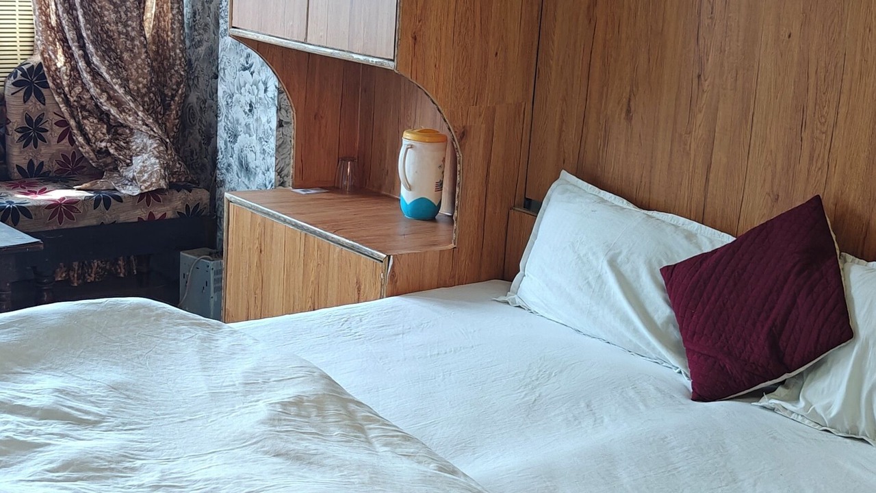 Photo of Bedroom in Allahabad