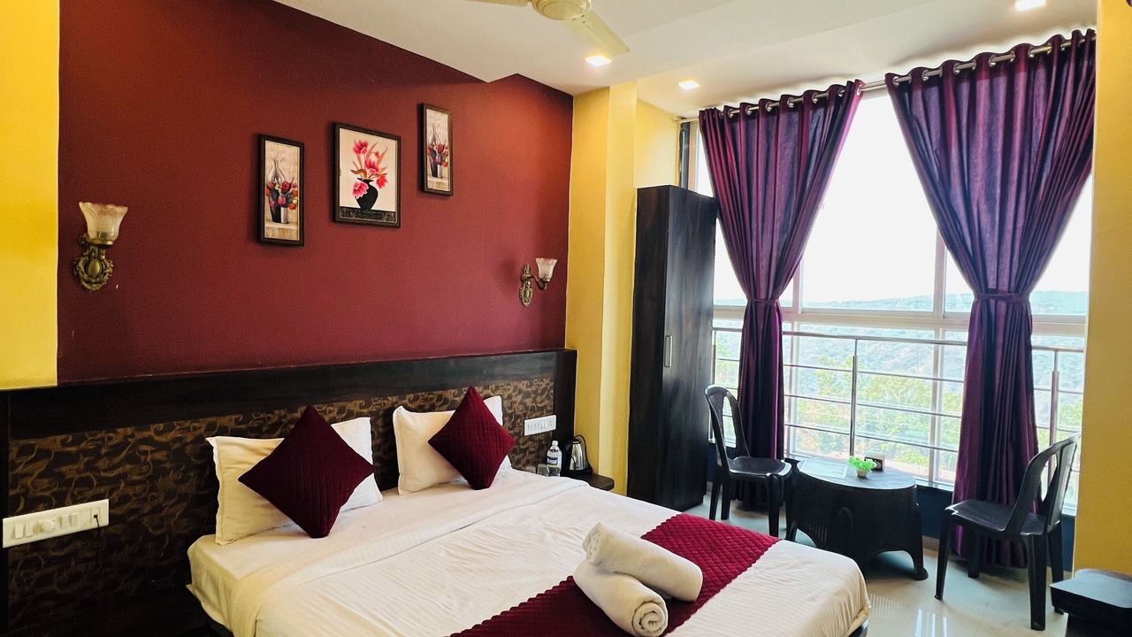 Photo of Bedroom in Mahabaleshwar