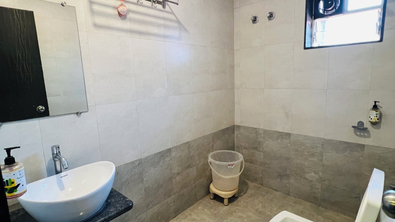 Photo of Bathroom in Mahabaleshwar