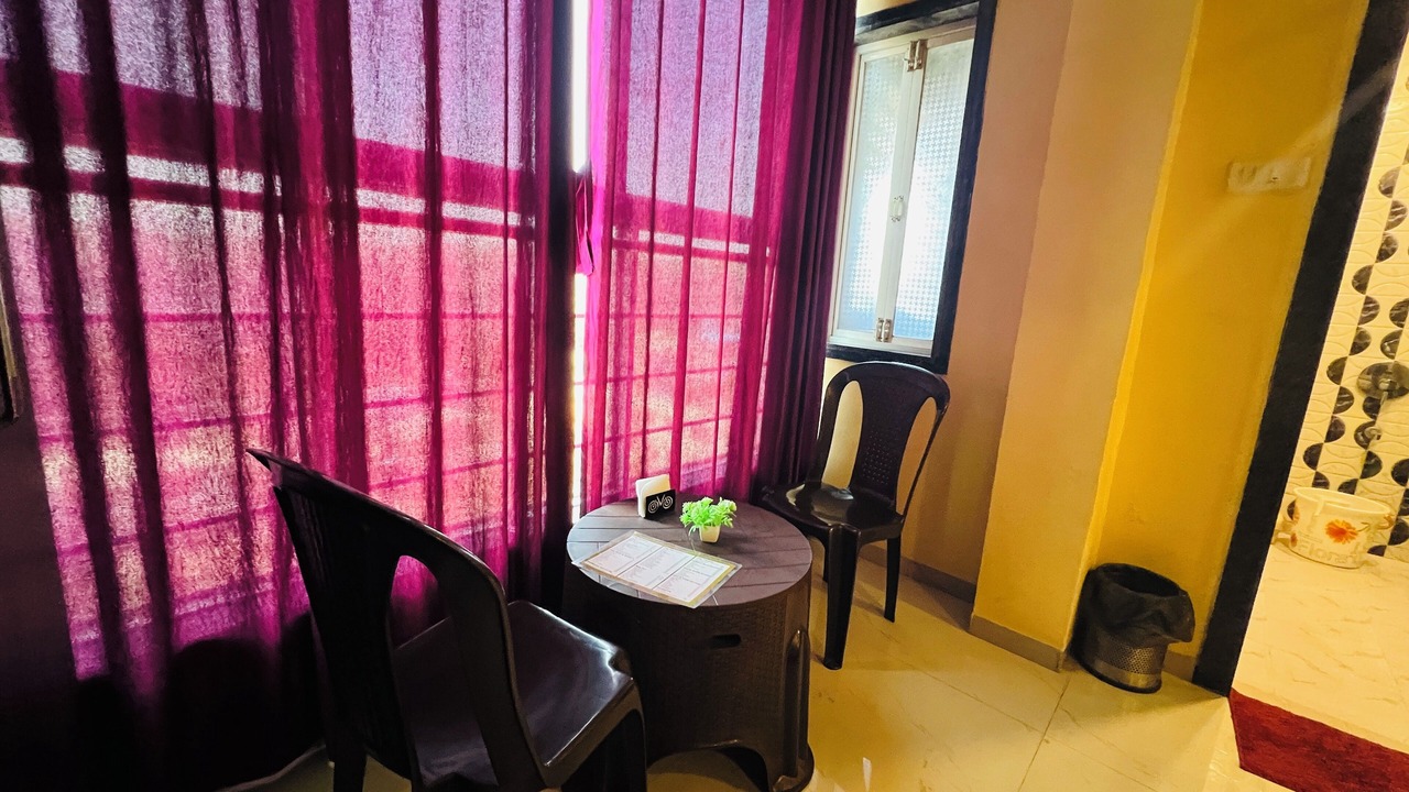 Photo of Bedroom in Mahabaleshwar