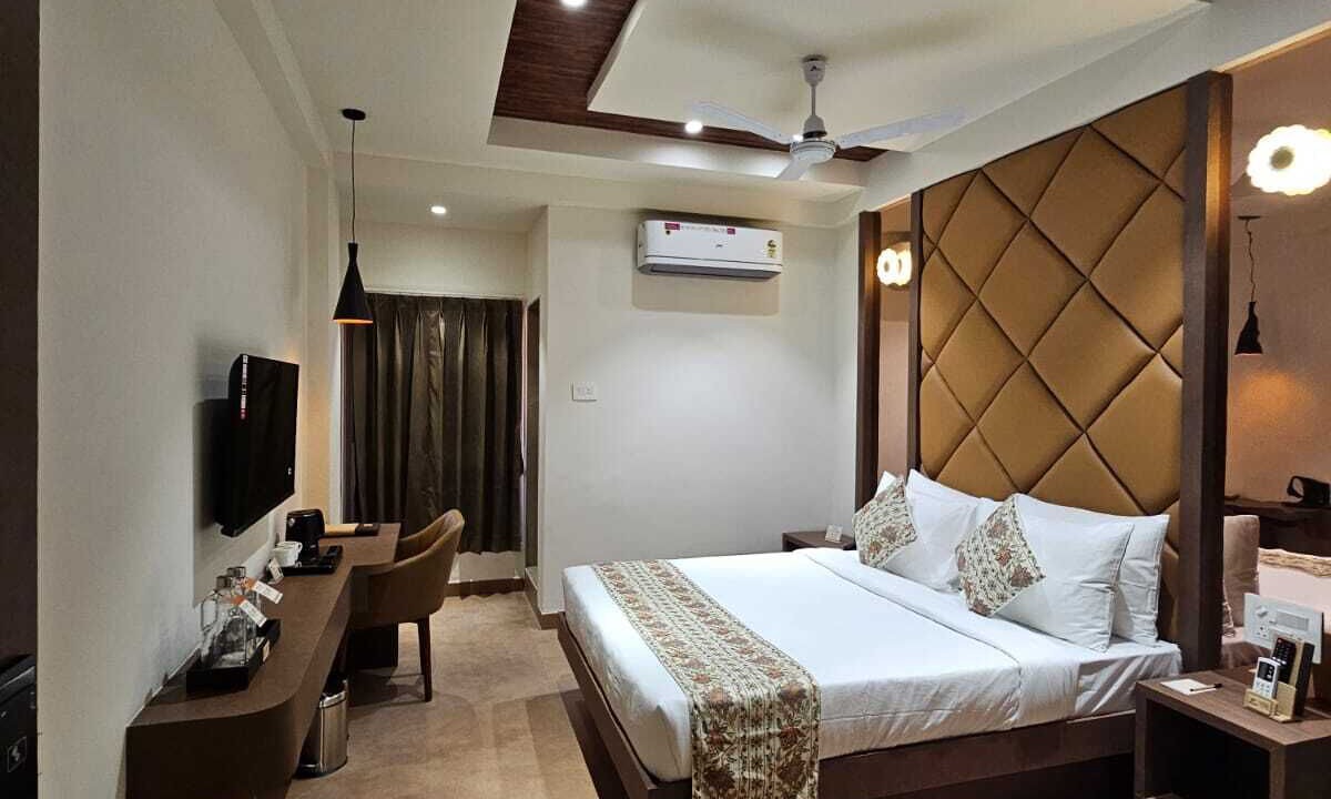 Photo of Bedroom in Mundra