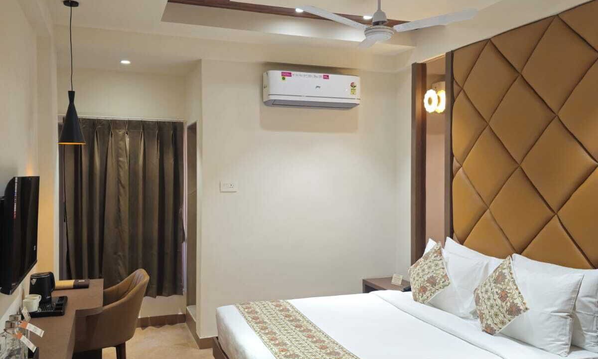 Photo of Bedroom in Mundra