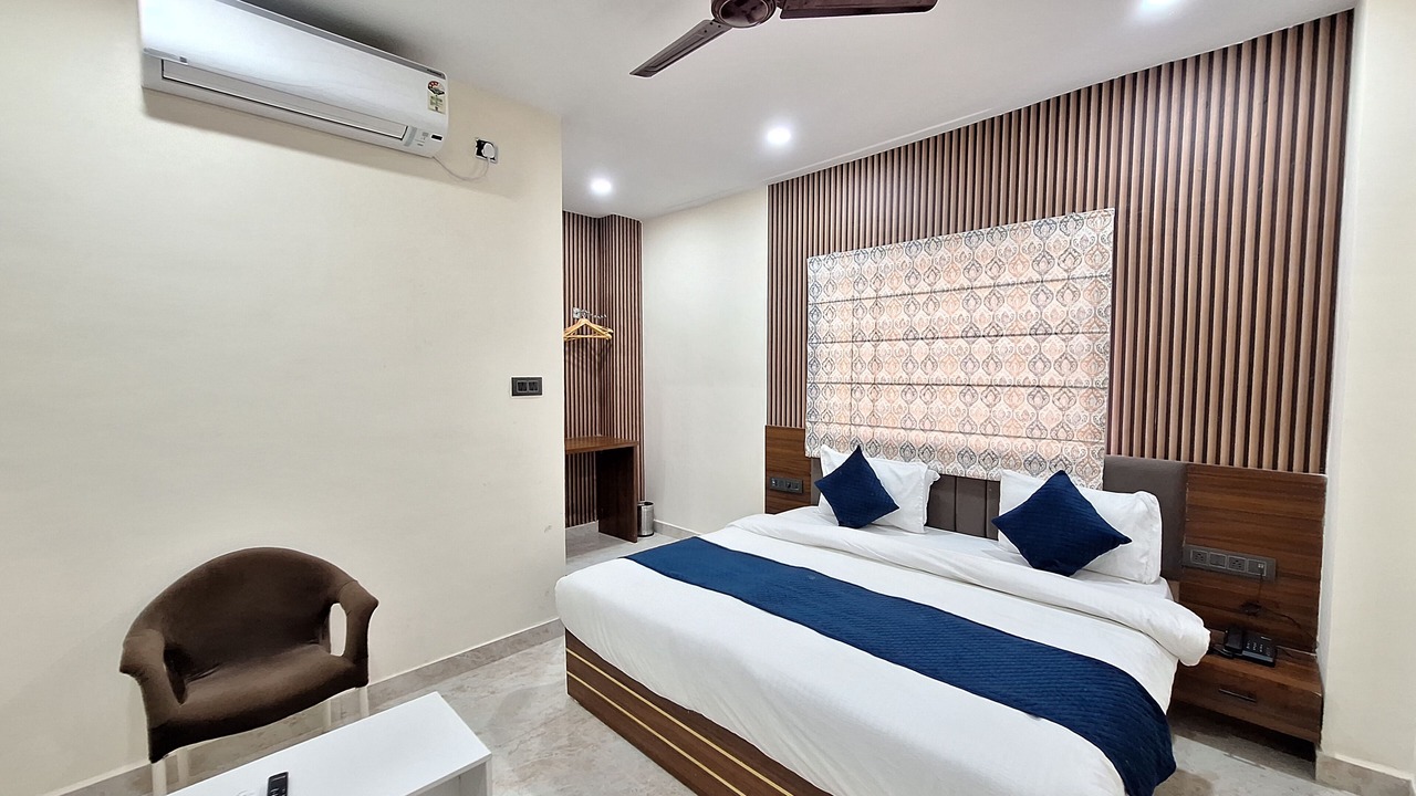 Photo of Bedroom in Bhopal