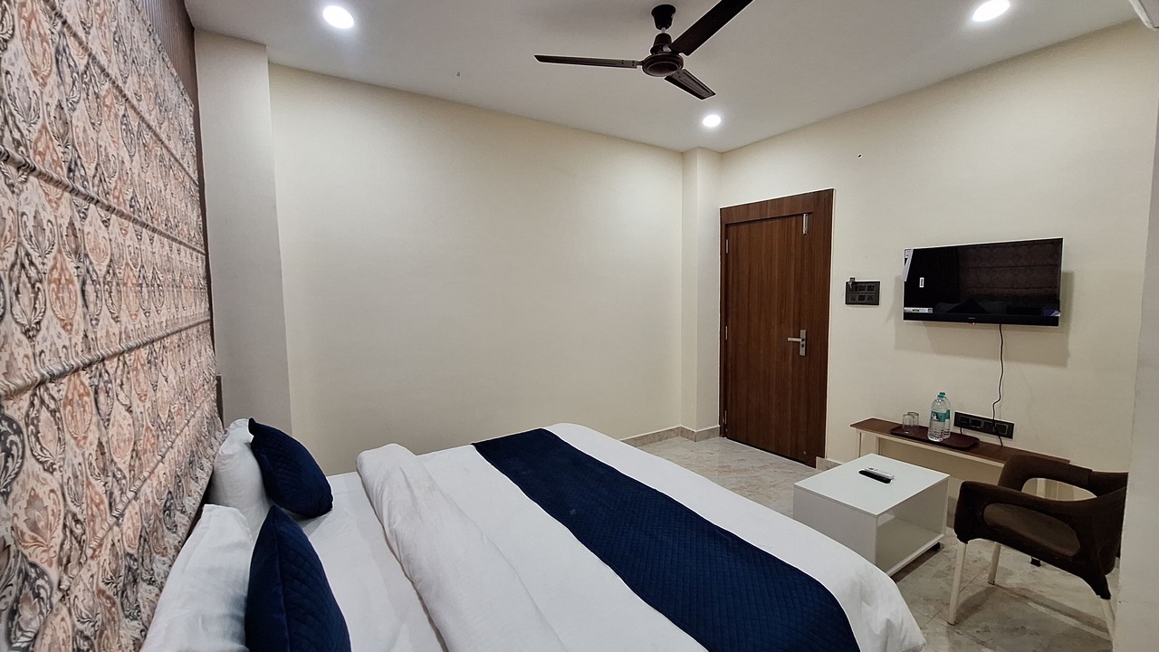 Photo of Bedroom in Bhopal