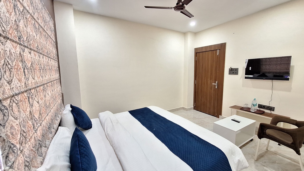 Photo of Bedroom in Bhopal