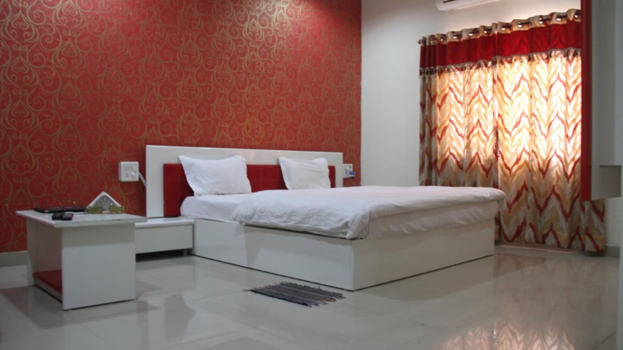 Photo of Bedroom in Mandsaur