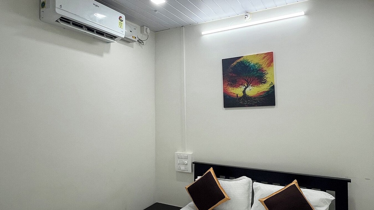 Photo of Bedroom in Honavar