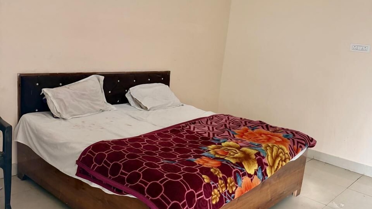 Photo of Bedroom in Etawah