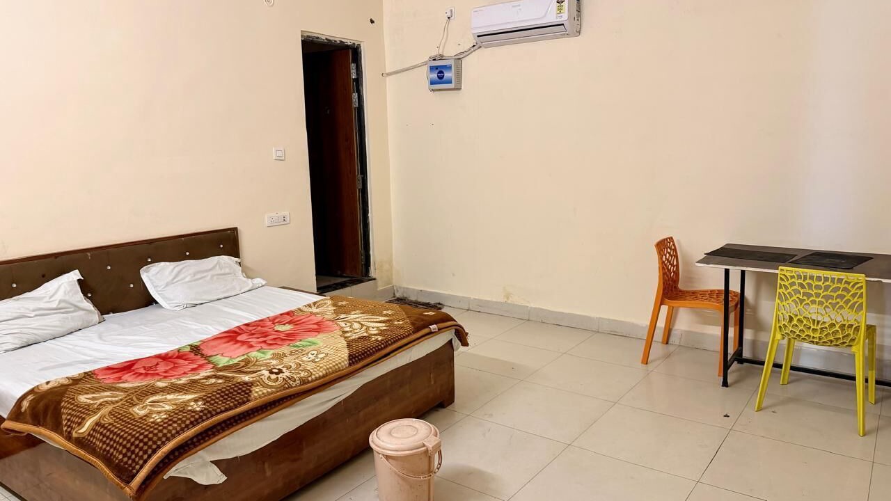 Photo of Bedroom in Etawah