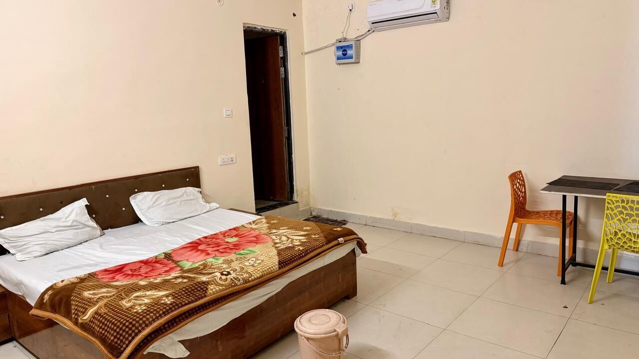 Photo of Bedroom in Etawah