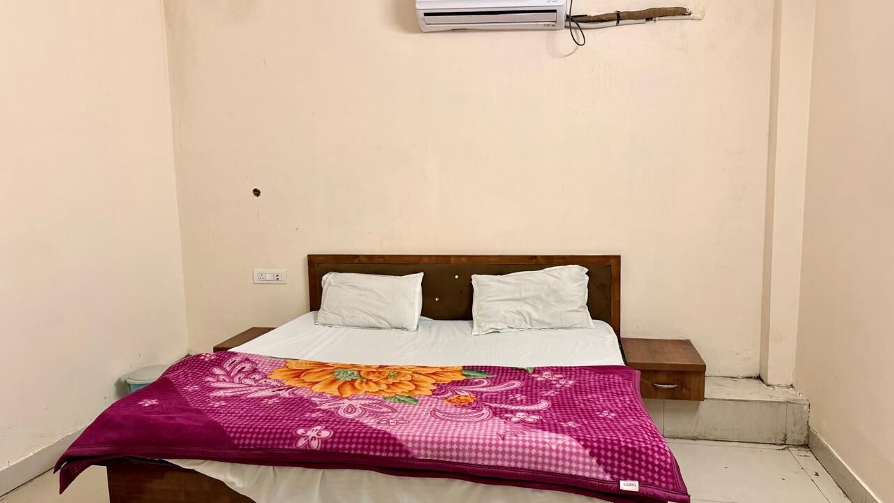 Photo of Bedroom in Etawah