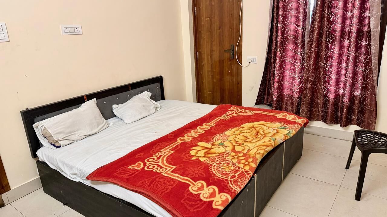 Photo of Bedroom in Etawah