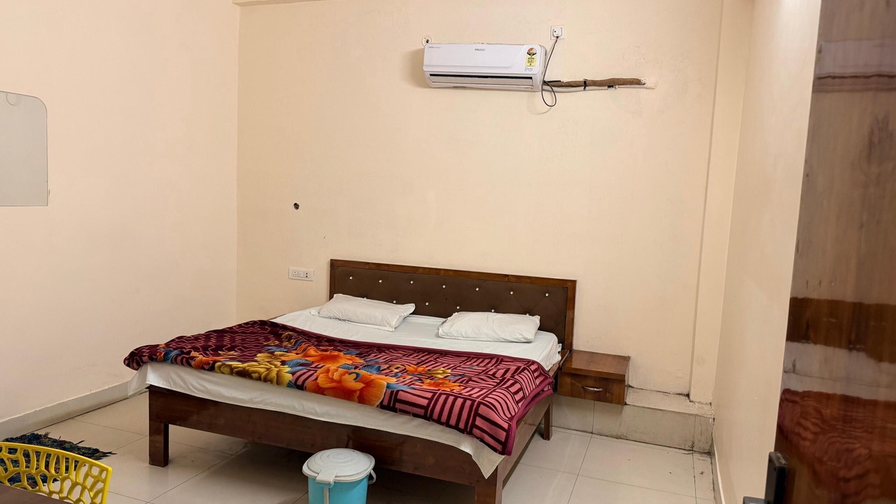Photo of Bedroom in Etawah