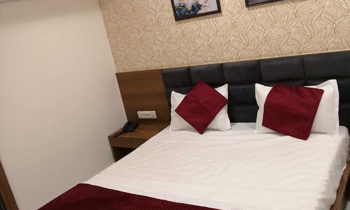 Photo of Bedroom in Thaltej