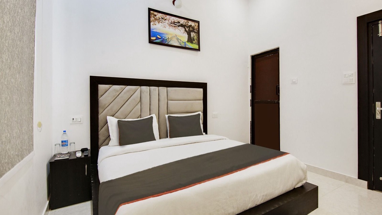 Photo of Bedroom in Haldwani