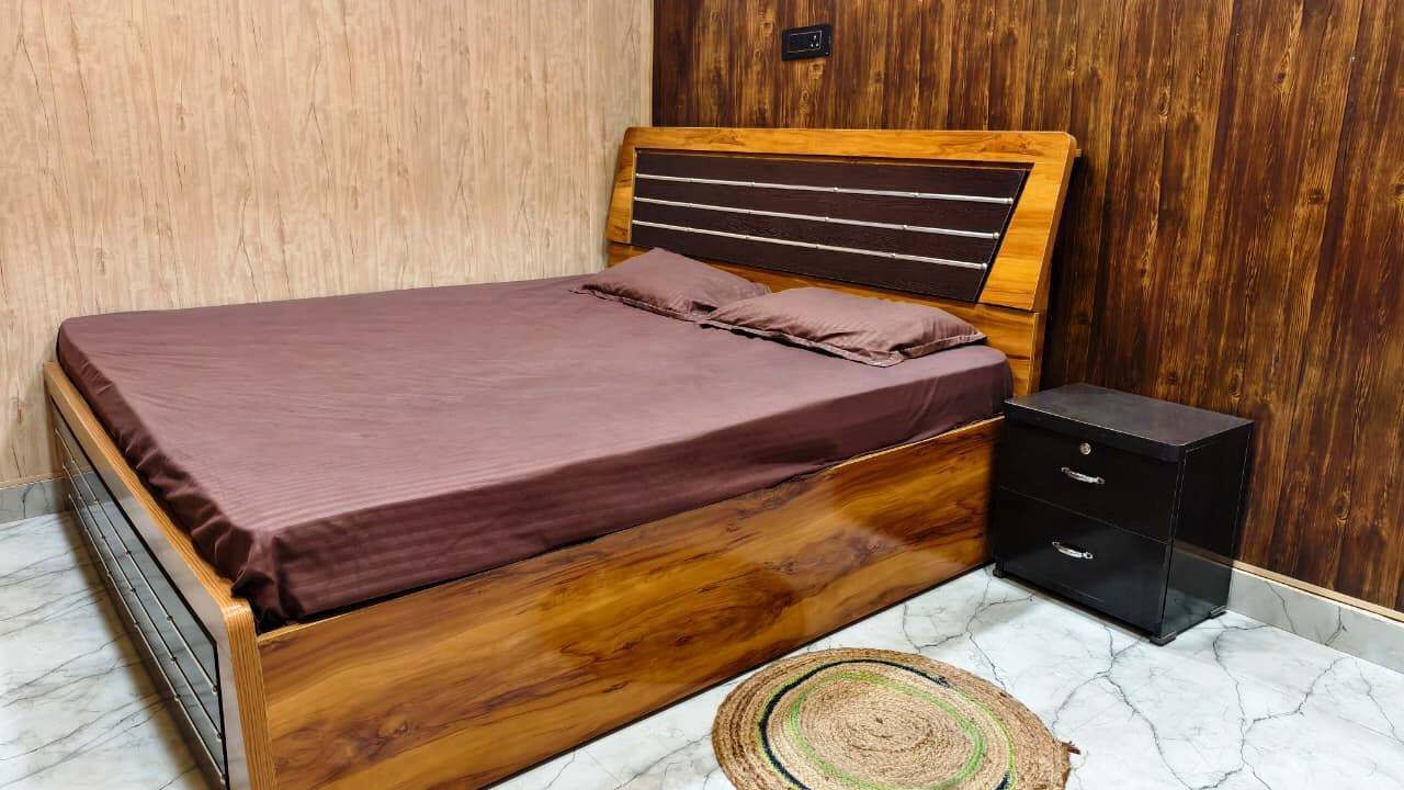 Photo of Bedroom in Mahmoorganj